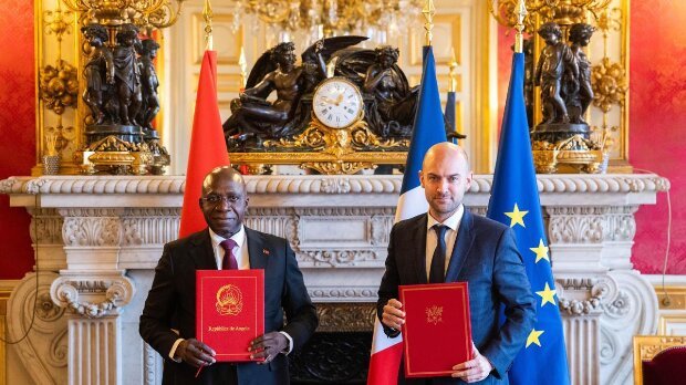 Angola e França assinam seis acordos