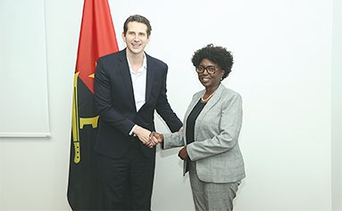 Empresa brasileira quer instalar indústria farmacêutica em Angola