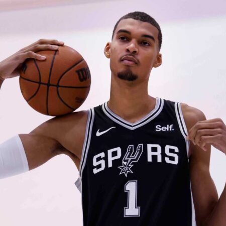 Victor Wembanyama  afastado da presente temporada da NBA
