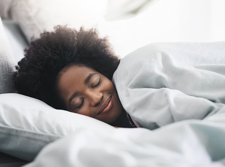 Sabias que as mulheres precisam dormir mais que os homens?