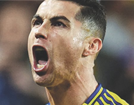 Cristiano Ronaldo CR7 renova com Al Nassr