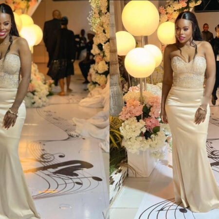 Ary deslumbra com visual sofisticado em evento especial