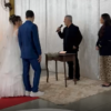 Jovem desmaia de emoção ao ver a noiva no altar
