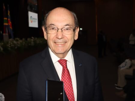 Presidente da Federação Mundial para Educação Médica destaca avanços em Angola