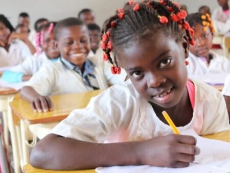 Educação no Huambo tem 887.359 vagas novas